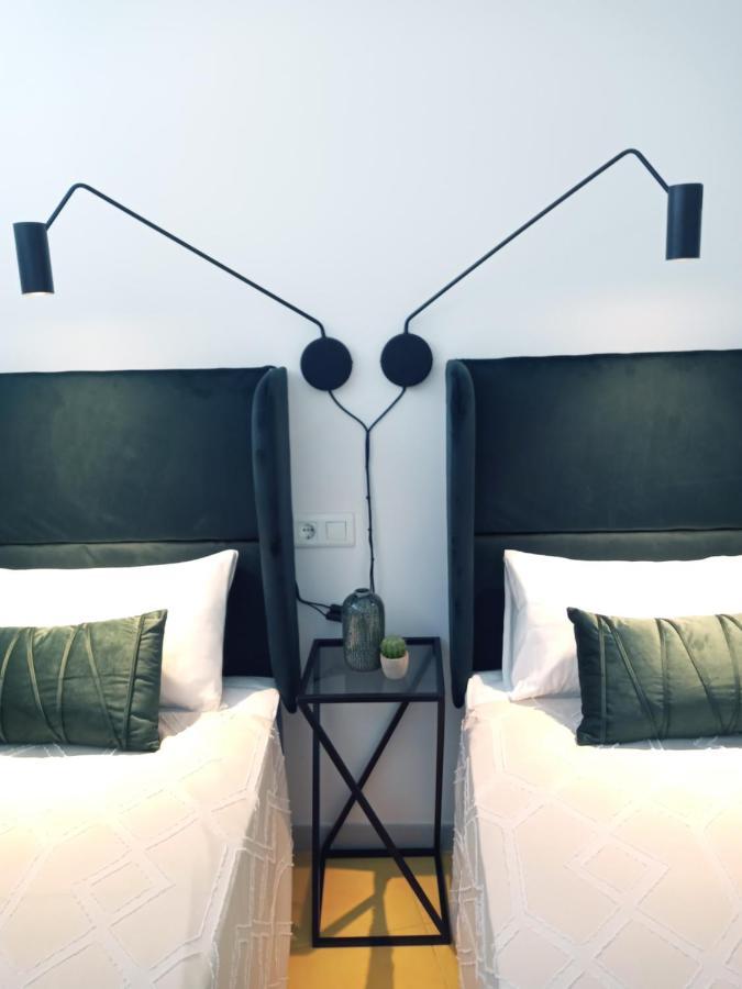 Skyline Suites Costa Del Sol ตอร์เรโมลิโนส ภายนอก รูปภาพ